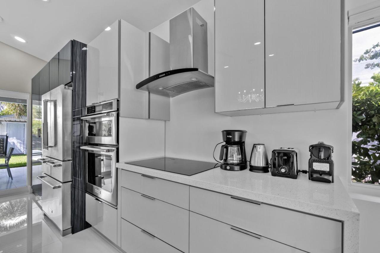 Appartement Luxury House 4 Beds Heated Pool W Jaccuzzi à North Bay Village Extérieur photo