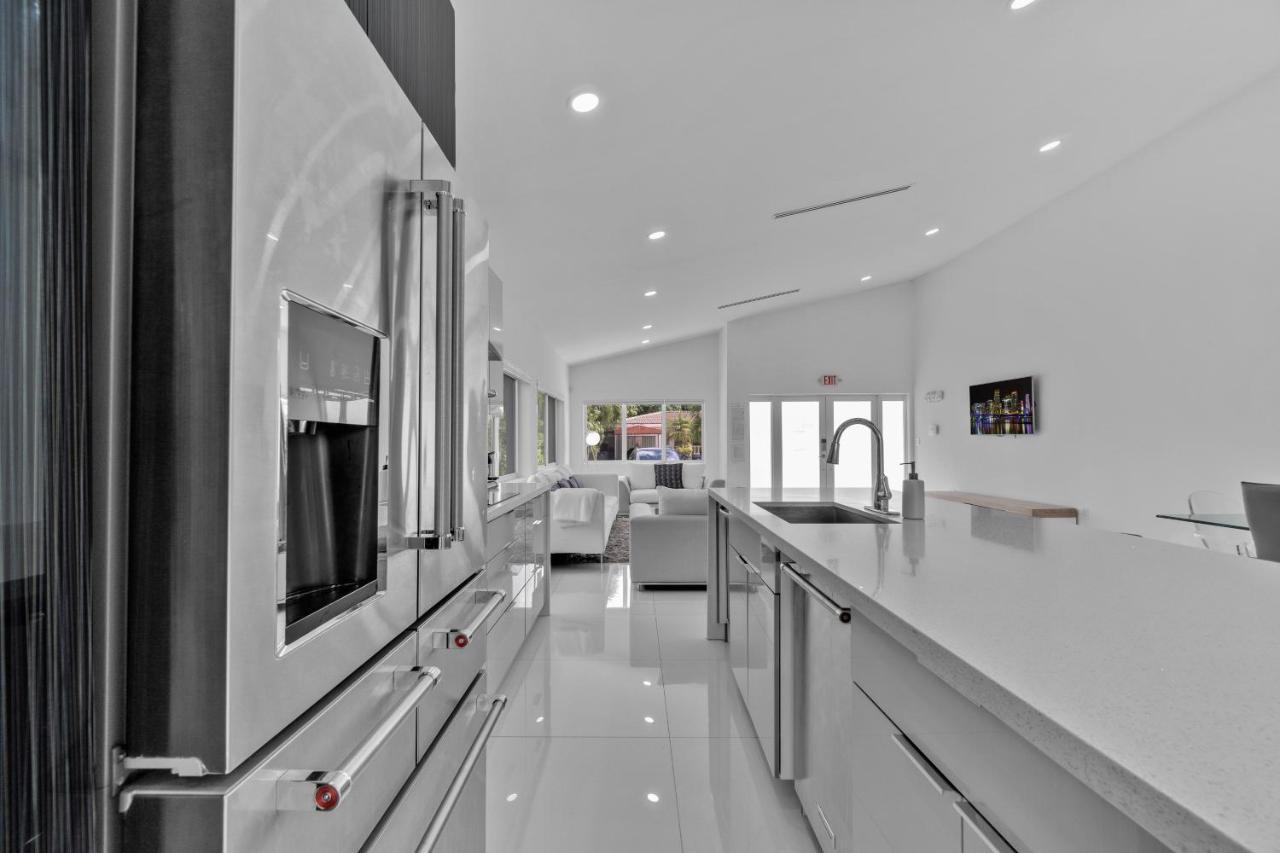Appartement Luxury House 4 Beds Heated Pool W Jaccuzzi à North Bay Village Extérieur photo